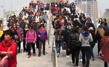 A e dinit që 3 në 10 kinezë nuk e kuptojnë njëri-tjetrin? 380 mln kinezë, flasin ndryshe nga 1.1 miliard të tjerët