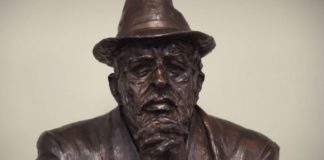 Tirana nderon Betim Muçon, përurohet busti i shkencëtarit