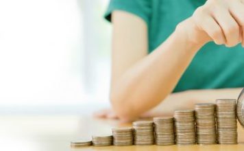 Shqiptarët kanë 983.2 miliardë lekë në banka, ja qyteti që kryeson