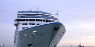 FOTOT/ Vjen në Durrës kroçera me qindra turistë nga 22 vende të Botës