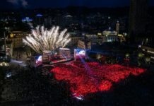“Nata e Bardhë” ndez sonte Tiranën, spektakël në sheshin “Skënderbej”. Ja surprizat