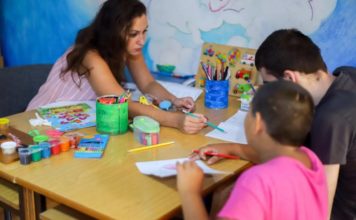 Fëmijët me nevoja të veçanta, 940 mësues në dispozicion të tyre