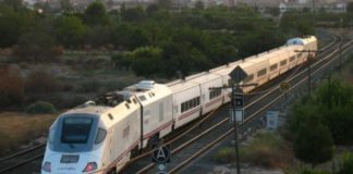 FOTO/ Një tren hibrid në Tiranë, ja si do realizohet projekti