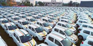 Ky është pronar, miliarderi dhuron 600 makina për punonjësit e tij