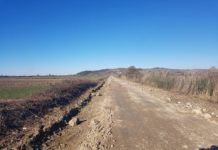 Nis puna për rikonstruksionin e rrugës Agim – Babunjë, e cila lidh dy zona bujqësore