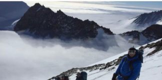FOTO/ Shqiptarët e parë, babë e bijë vizitojnë majën më të lartë të Antarktikut