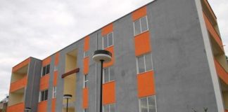 Ndahen 10 apartamente sociale për gratë kryefamiljare në nevojë të Patosit