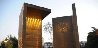 Riparohet “Monumenti i Pavarësisë” në Tiranë