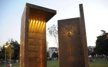 Riparohet “Monumenti i Pavarësisë” në Tiranë