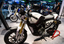 Motoçikleta elektrike më miqësore me mjedisin, 300 km me vetëm 45 minuta karikim