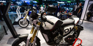 Motoçikleta elektrike më miqësore me mjedisin, 300 km me vetëm 45 minuta karikim