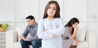 Mos i gënjeni kurrë fëmijët, e vërteta i bën më të fortë ndaj vështirësive. Ja studimi