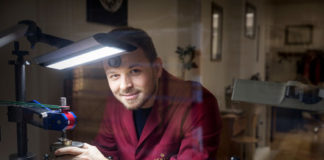 New York Times shkruan për shqiptarin: Ju njohim me orëndreqësin e famshëm