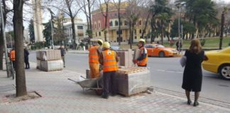 FOTOT/ Nis zgjerimi i trotuarëve te ‘Shallvaret’, hapësira për qytetarët 4 herë më e madhe