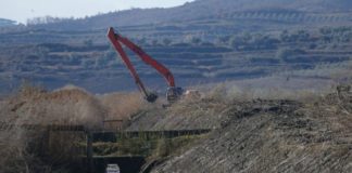 Bujqësi/ pastrohen 31 km kanale kulluese në Divjakë