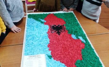 Fëmijët e kopshteve realizojnë hartën e Shqipërisë me materiale të riciklueshme