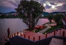 FOTOT/ Keni kaluar nga Liqeni Artificial? Tashmë ka edhe një mol për varkat