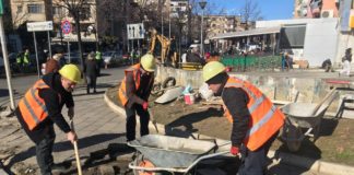 Tiranë, vijon puna për ndërtimin e rampave në të gjithë trotuaret