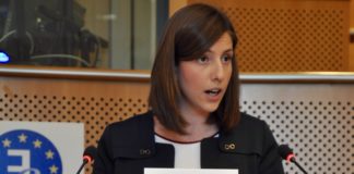 27 vjeçarja shqiptare që jep leksione në universitetet më të mira të botës