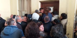 Fluks kërkesash, zyrat e aplikimit për karta identiteti të hapura edhe sot