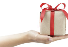 Studim/ Më shumë zgjat lumturia tek ata që japin sesa tek ata që marrin