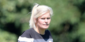 Njihuni me trajneren e parë femër që drejton një ekip meshkujsh