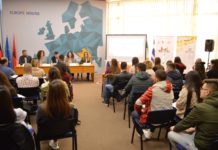 Kampionati i Debatit/ 31 shkolla të mesme nga 15 qytete