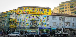 Rikthehen fasadat me ngjyra nëpër pallatet e Tiranës