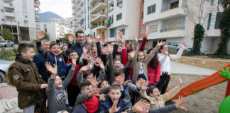 Ndërtohet rruga mbi “Përroin e Gjerozës” në Qesarakë