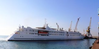 “E bukura e Adriatikut” hap sezonin e kroçerave, vijnë turistët e parë në Durrës