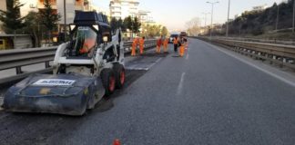 Segmenti Plepa-Kavajë, nis asfaltimi i pjesëve të dëmtuara