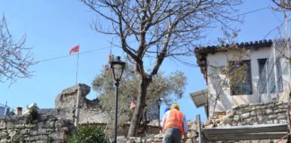 Berat, mirëmbajtje banesave monument kulture