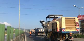 Neser devijohet trafiku për shkak të punimeve në aksin “Mbikalimi Kasharit-Rinas”