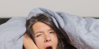 Koha që duhet të flini në raport me moshën/ Si të përmirësoni gjumin