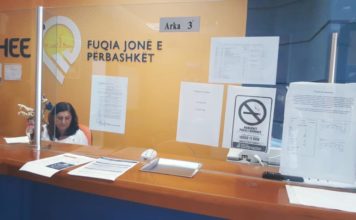 Edhe sot, sportelet dhe arkat e OSHEE do të jenë të hapura për abonentët