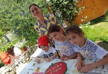 Blerina Bombaj informon fëmijet mbi gatimet e shëndetshme.