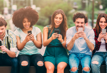 Vjen lajmi i mirë/ Hiqen zyrtarisht tarifat roaming, mund të komunikojmë deri në 99% më lirë (Ja çmimet)