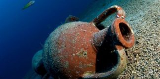 Ekspedita shqiptaro-amerikane zbulon 22 amfora të lashta në brigjet shqiptare