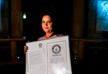 Këngëtarja futet në “Guinness”, vlerësohet për zërin më të lartë në planet