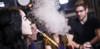 Ashpërsohet ligji, do të ndalohen nargjilet dhe cigaret elektronike
