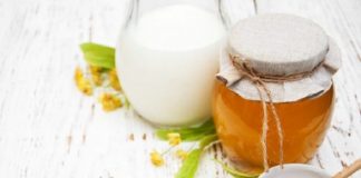 Qumësht me mjaltë çdo mëngjes