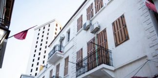 Ja si po tjetërsohet lagjia historike e Vlorës (Fotot)