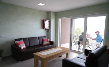 Plazh për të moshuarit! Hapet qendra e re e pushimit për personat e moshës së tretë