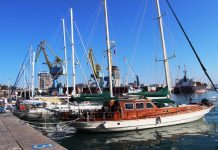 9 jahte turistike ankorohen në portin e Durrësit
