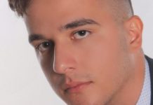 Maturanti shqiptar thyen rekordin, del i pari në Greqi (Fotot)