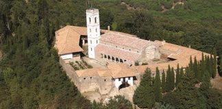 Manastiri i Ardenicës kthehet në atraksion turistik, mahnit të huajt