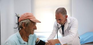 Banorët e Vunoit me një ambulancë tërësisht të rehabilituar