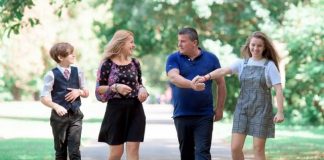 Njihuni me Henryn, shqiptarin 12-vjeçar që luan në serialet më popullore në botë