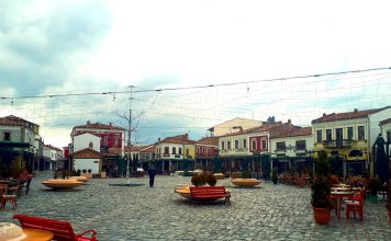 Korça e serenatave, lakrorit, kërnackave merr fronin si qyteti i argëtimit dhe kulturës