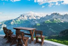 Magjepsen irlandezët: Shqipëria, minierë ari e turizmit